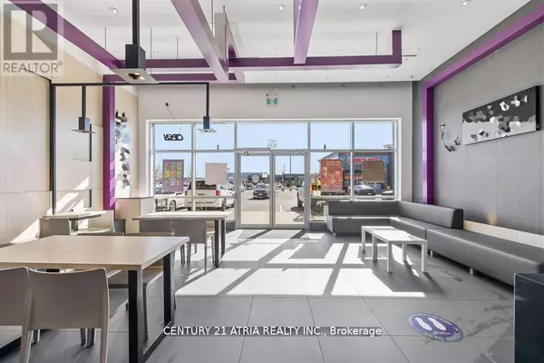 Windsor, ON N8X5E7,650 Division RD #105