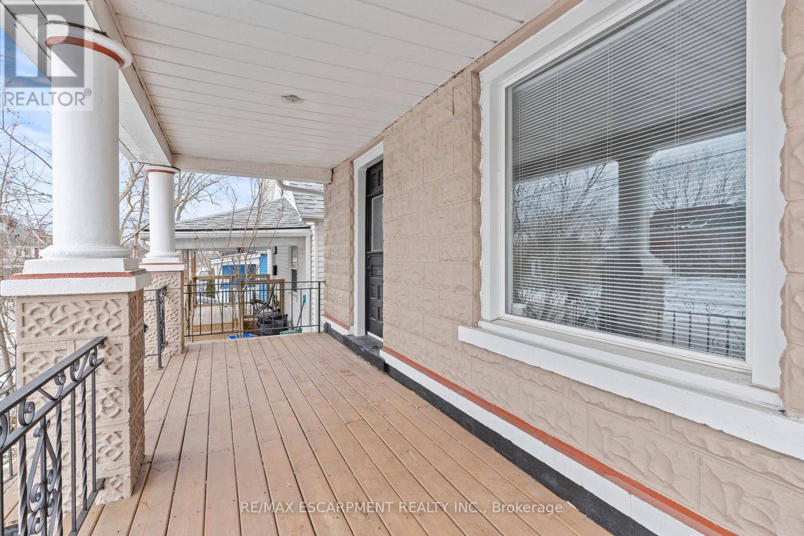 St. Catharines (e. Chester), ON L2R3W9,2 BERRYMAN AVENUE