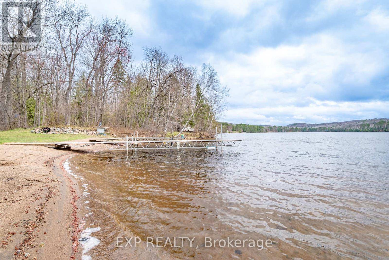 Madawaska Valley, ON K0J1L0,61 C BLACKFISH BAY ROAD