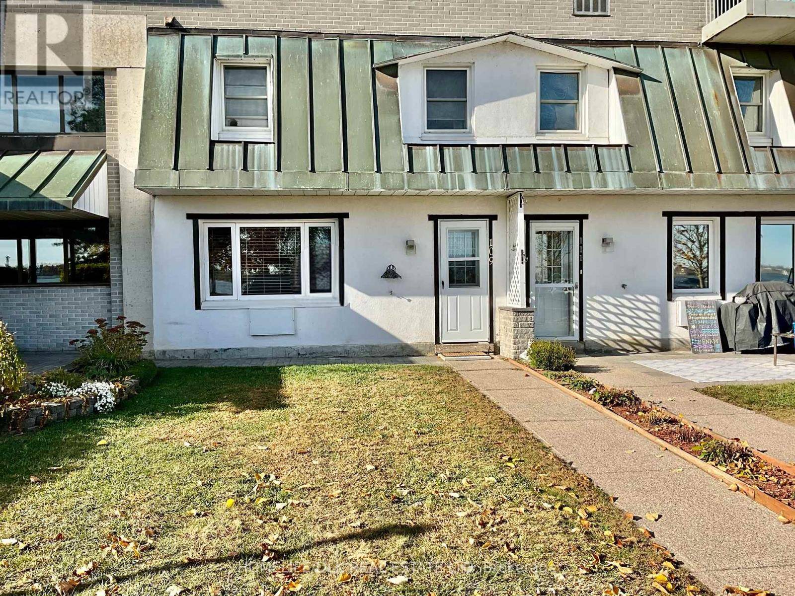 Prescott, ON K0E1T0,235 WATER ST West #109