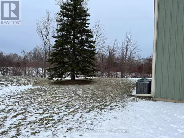 Blue Mountains, ON L9Y0V1,170 Snowbridge WAY #123