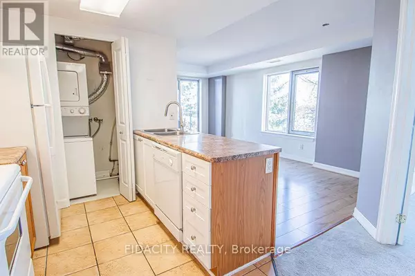 Ottawa, ON K2C4G4,310 Central Park DR #3L