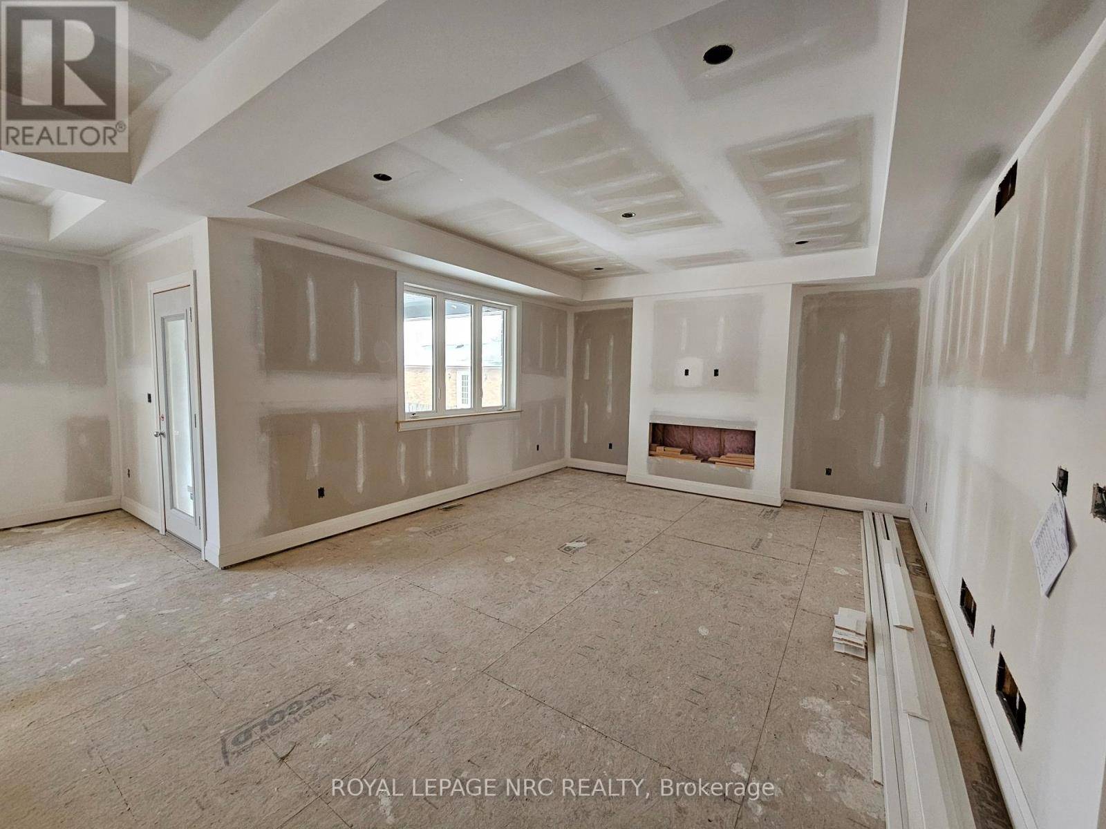 Niagara Falls (213 - Ascot), ON L2H1M7,4705 LEE AVENUE