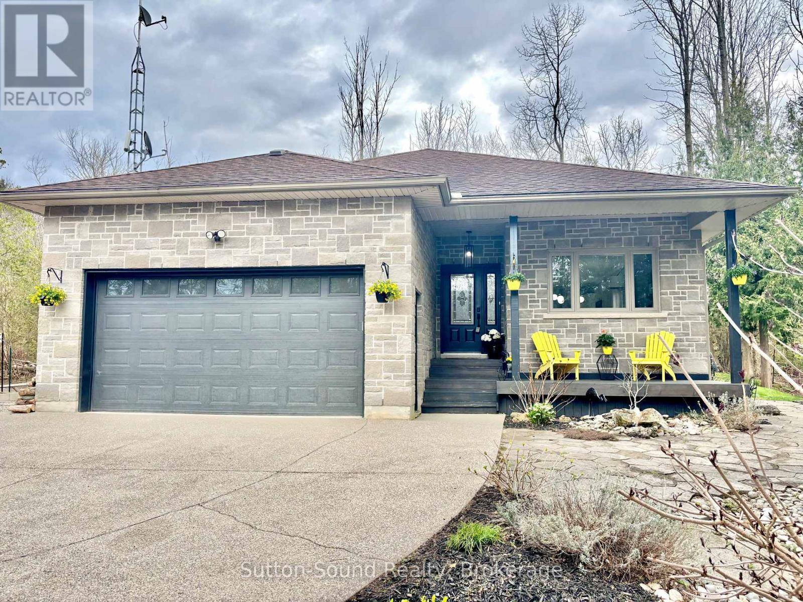 Georgian Bluffs, ON N0H2T0,170 LAKESHORE ROAD