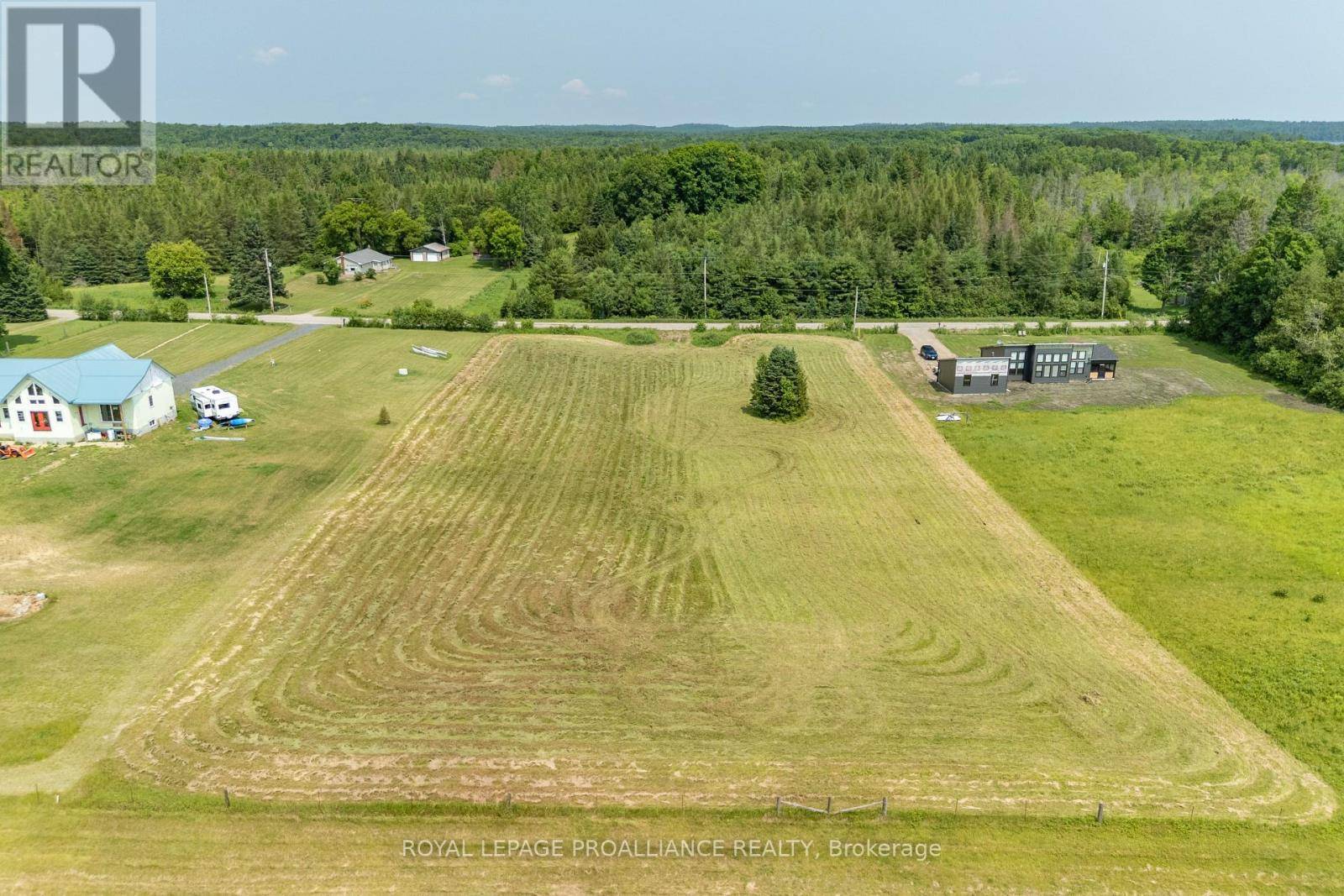 Frontenac (frontenac North), ON K0H1B0,1226 GULL LAKE ROAD