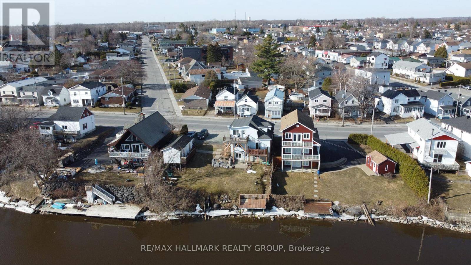 Hawkesbury, ON K6A1B8,1111 MAIN STREET E