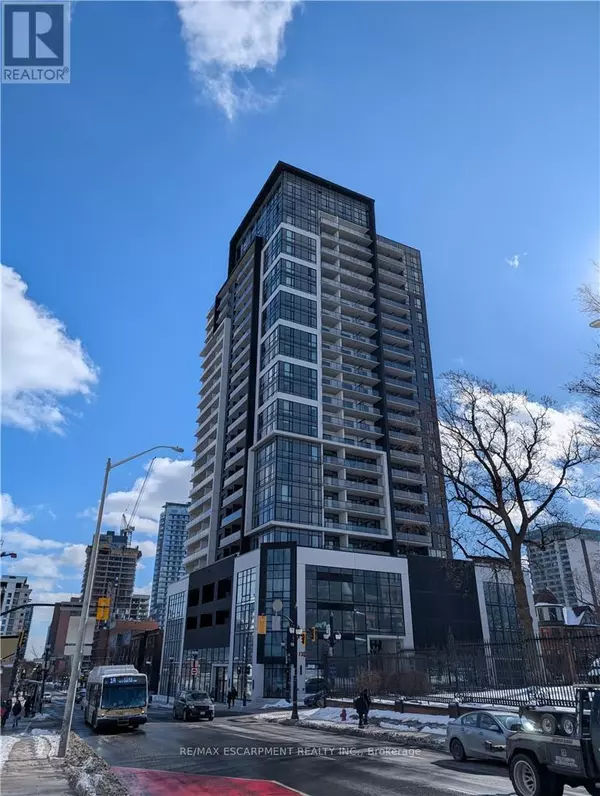 15 Queen ST #1707, Hamilton (central), ON L8P0C6