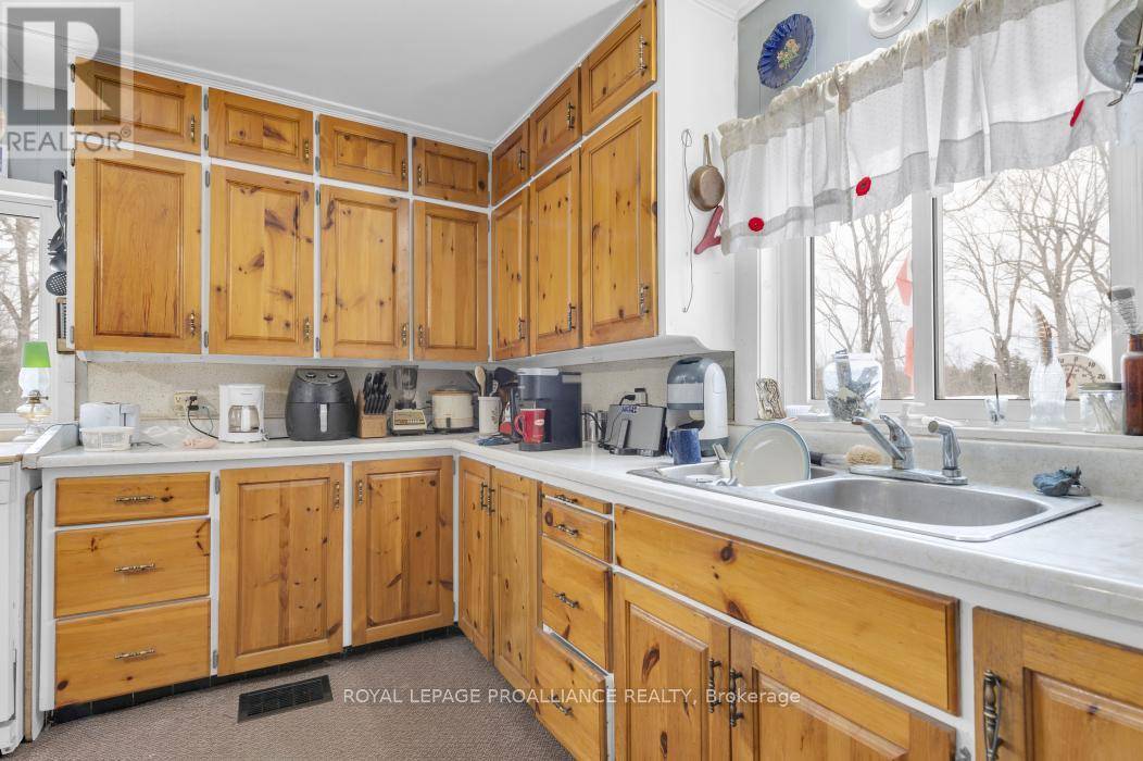Frontenac (frontenac North), ON K0H1K0,5014 ROAD 506