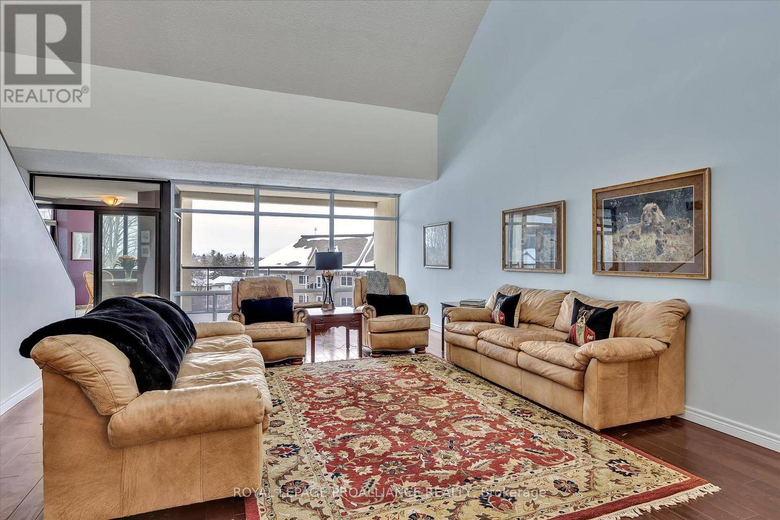 Peterborough West (central), ON K9K1S6,1818 Cherryhill RD #501