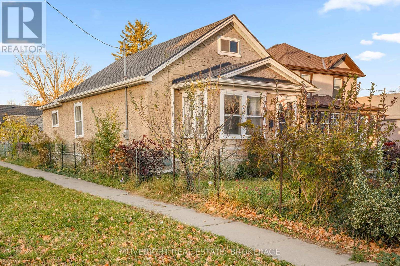 St. Catharines (haig), ON L2R1R4,107 CARLTON STREET