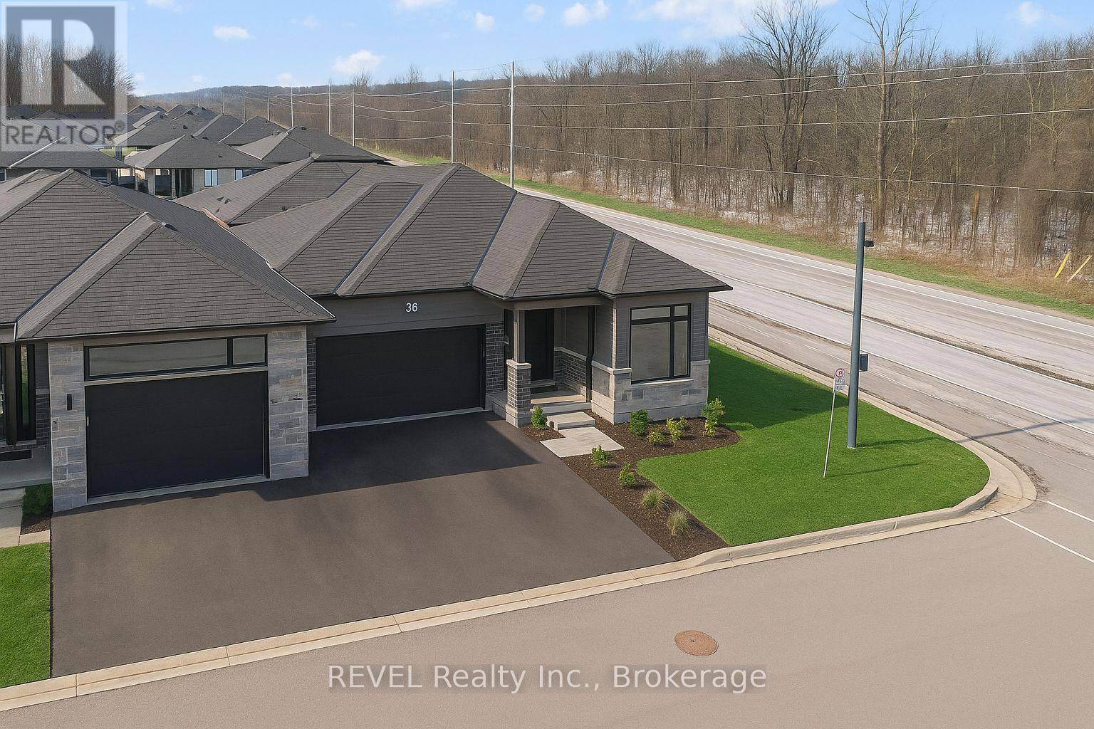 Niagara Falls (chippawa), ON L2G0Y7,8974 Willoughby DR #36