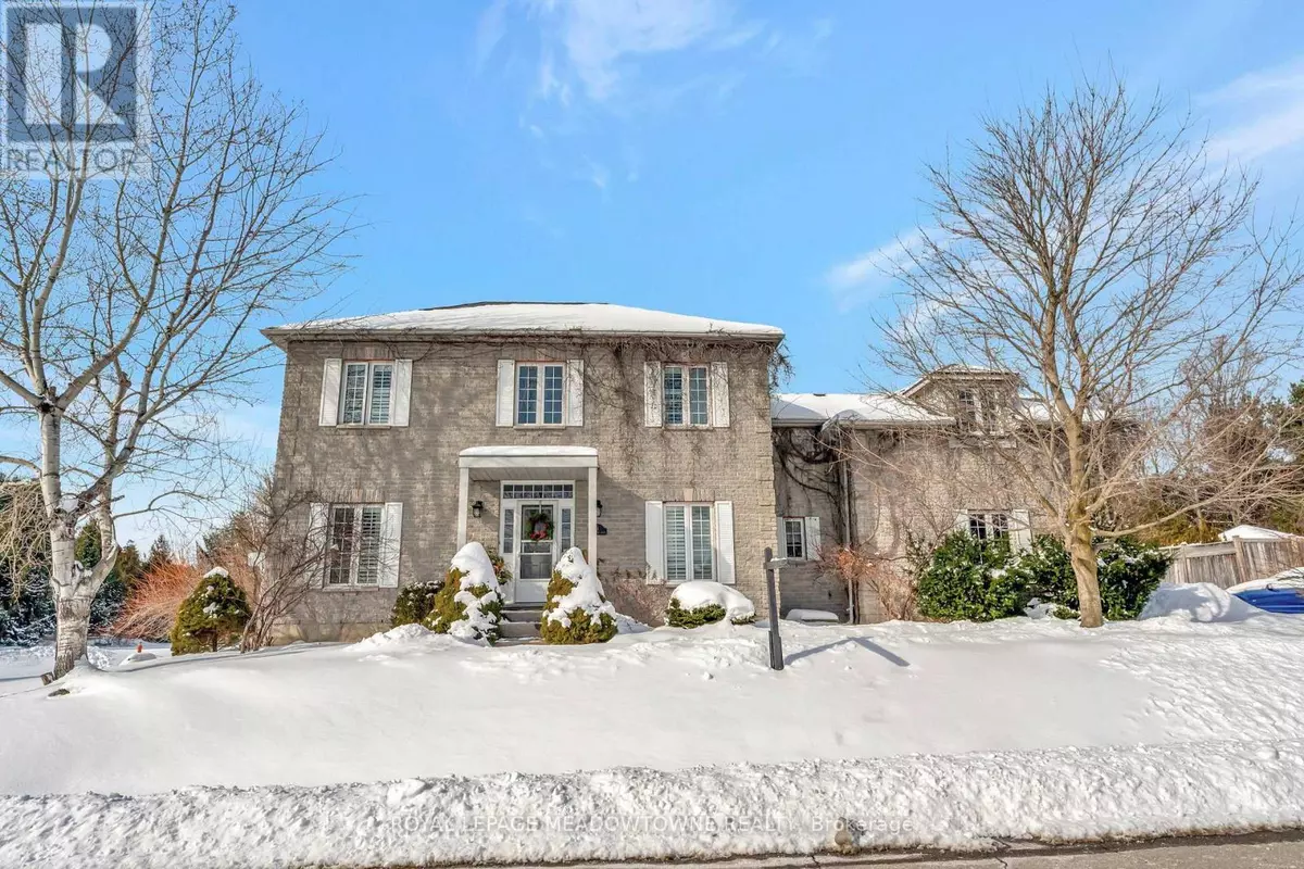 Hamilton, ON L8N2Z7,1 WOODSPRING COURT E