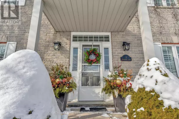 Hamilton, ON L8N2Z7,1 WOODSPRING COURT E