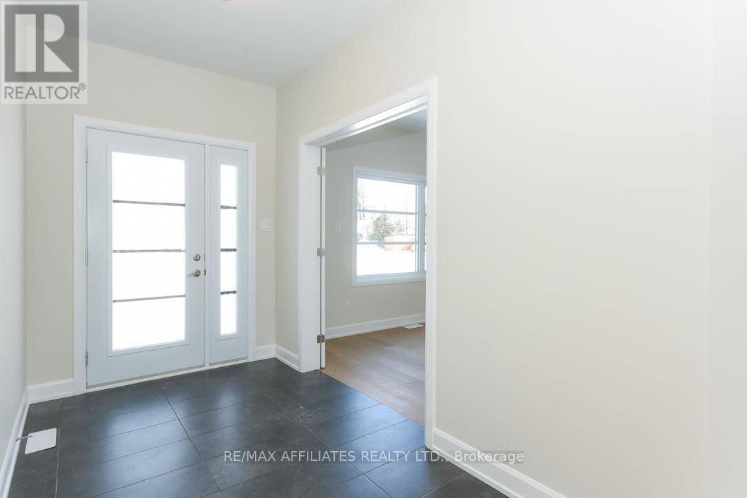 Russell, ON K0A1W0,1060 CHABLIS CRESCENT