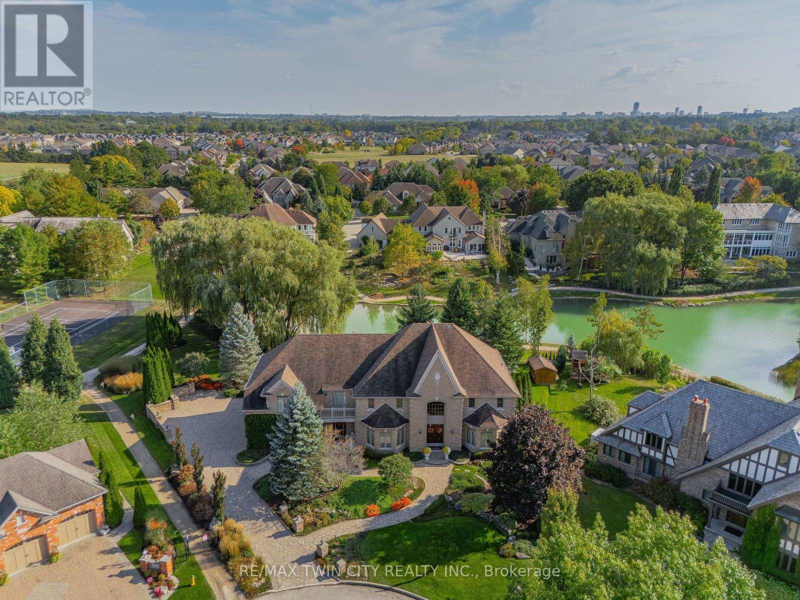 375 RIVER OAK PLACE, Waterloo, ON N2K3N8
