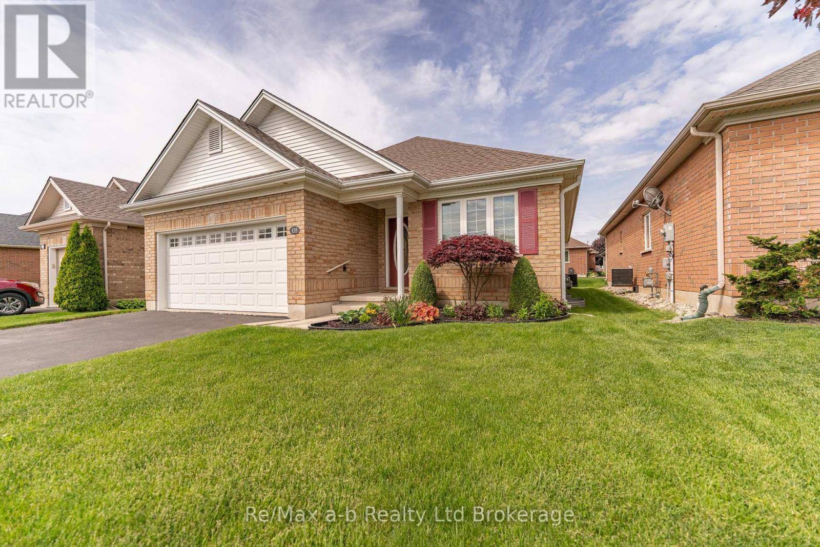 Tillsonburg, ON N4G5X1,135 WESTON DRIVE