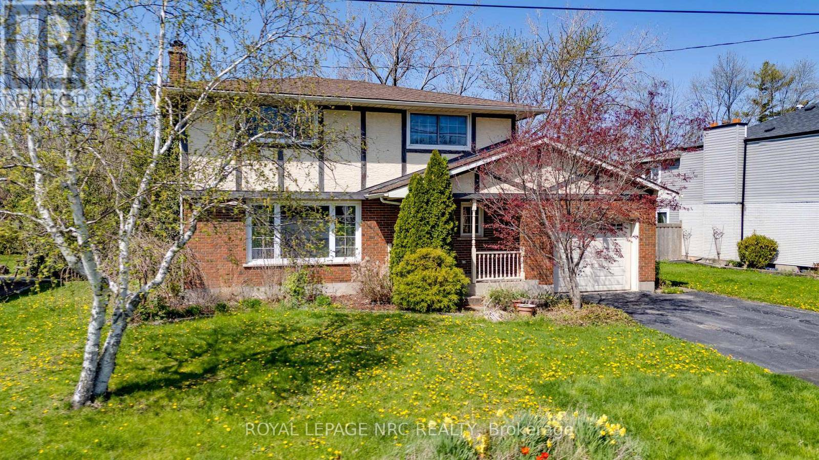 Fort Erie (central), ON L2A2Z4,40 LINDBERGH DRIVE