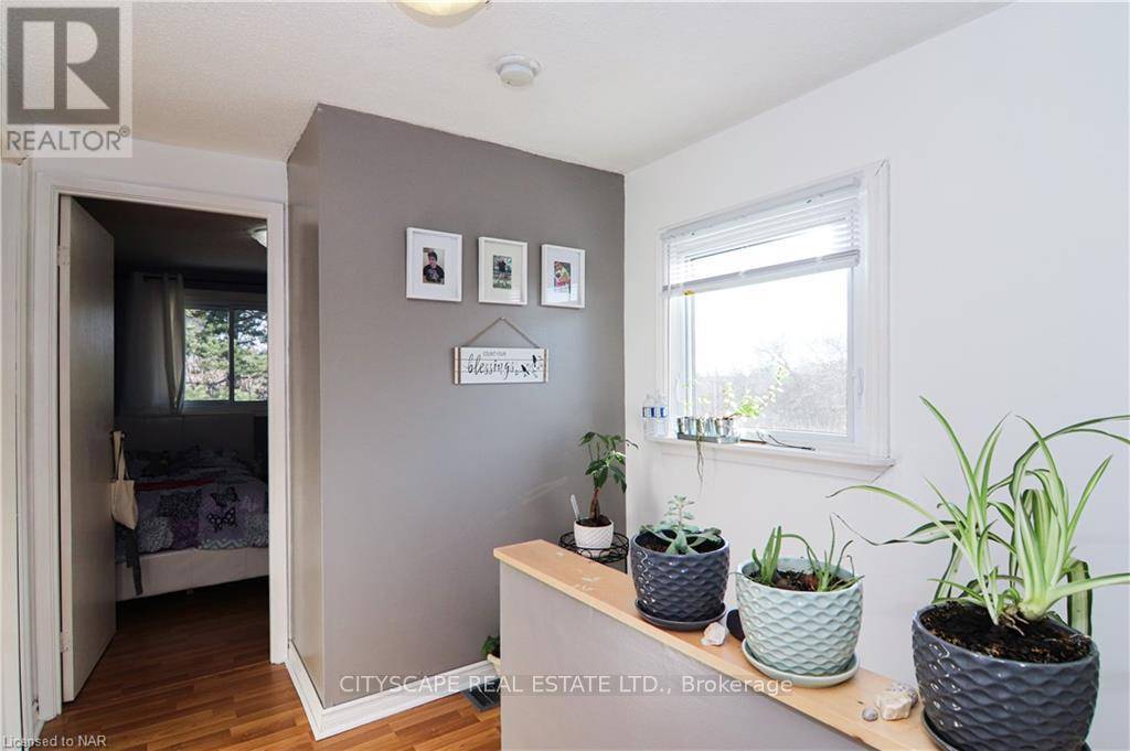 Niagara Falls, ON L2J3K4,3174 BUTLER PLACE