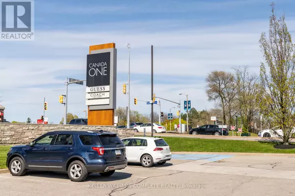 Niagara Falls (west Wood), ON L2H1G8,7500 Lundy's LN #C14D