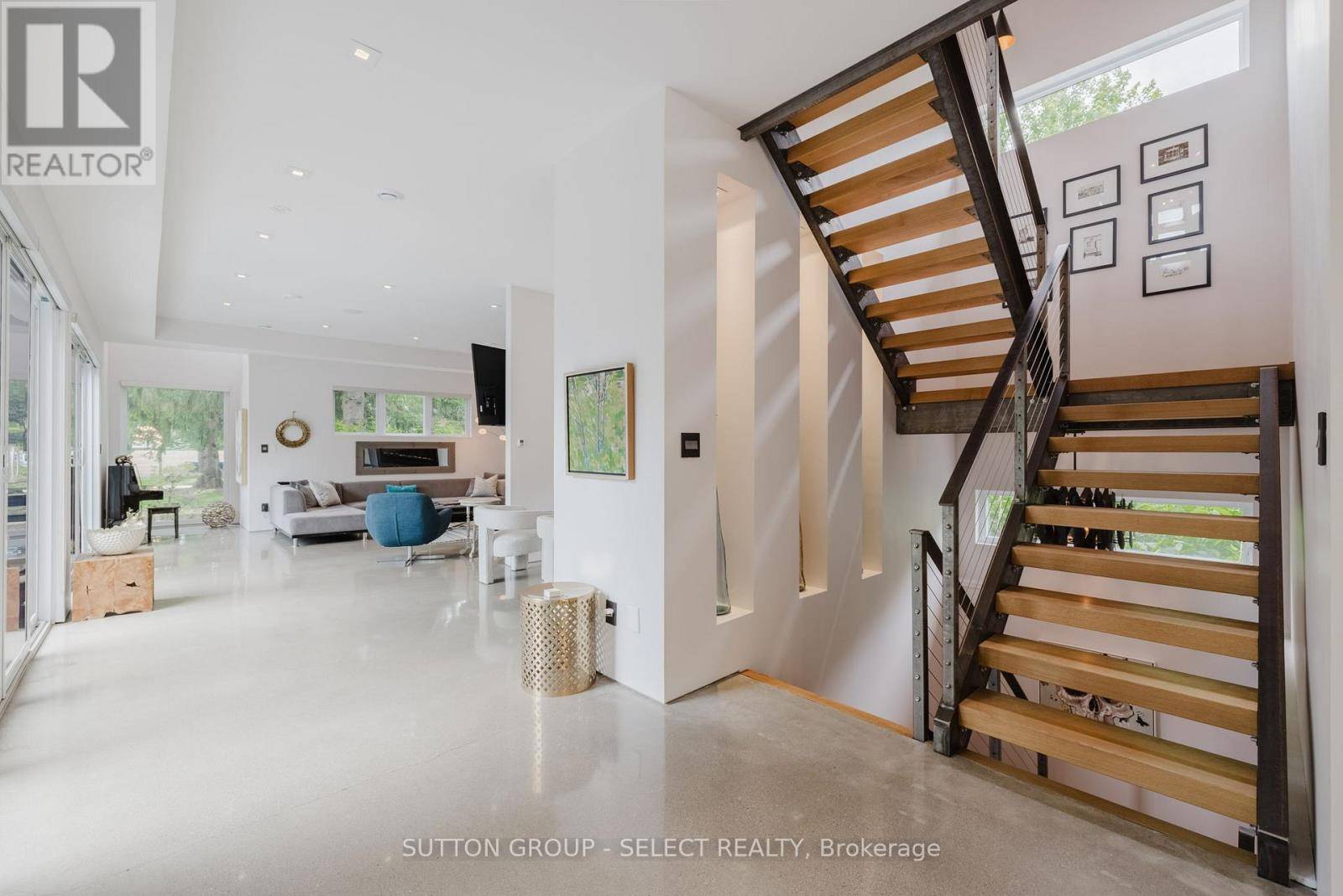 London South (south K), ON N6K4R8,9385 ELVIAGE DRIVE