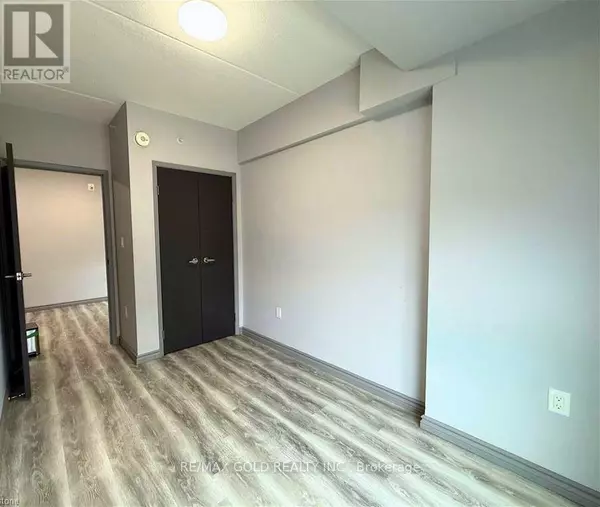 Waterloo, ON N2L3R2,275 Larch ST #104