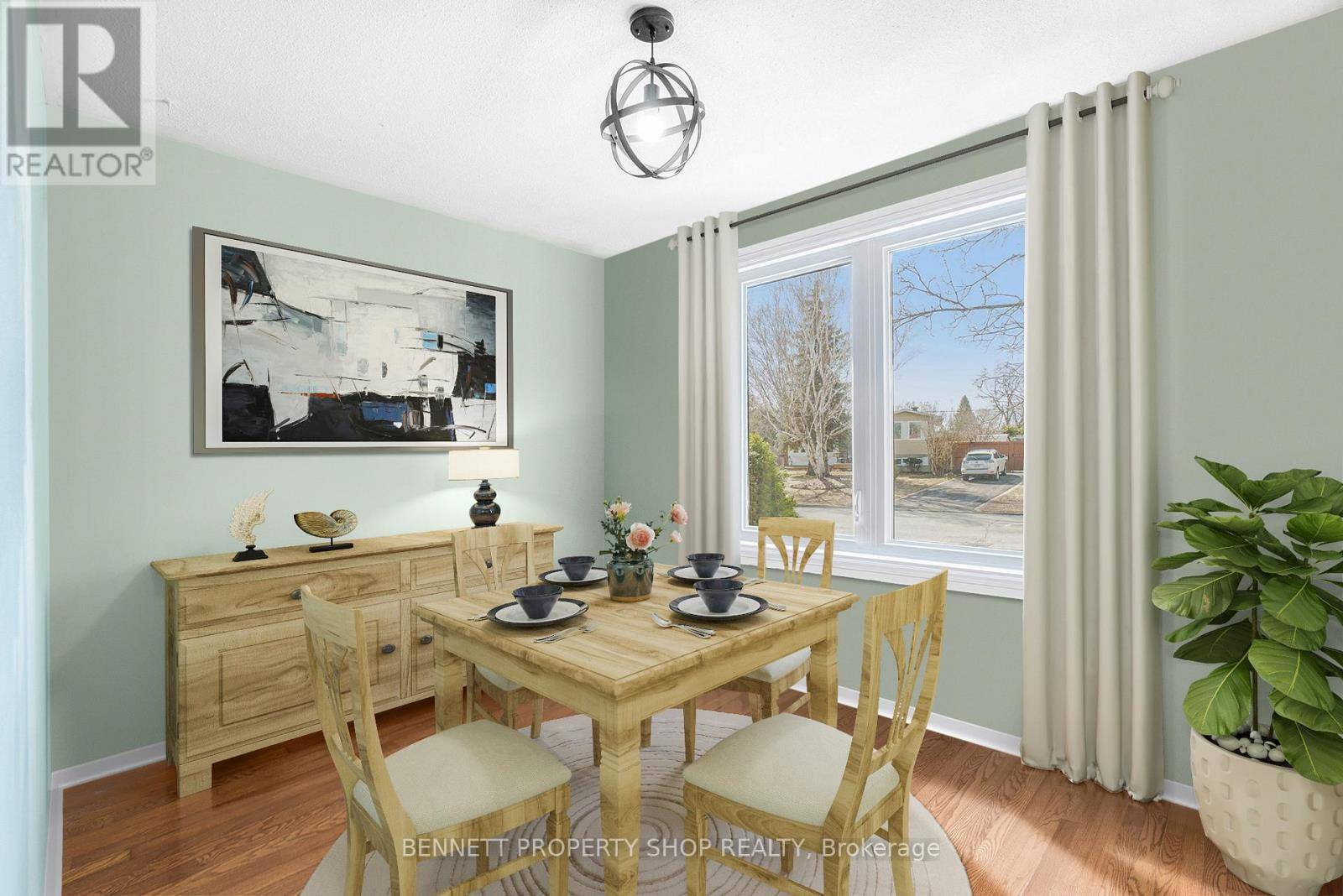 Ottawa, ON K1E1M8,428 HATFIELD CRESCENT