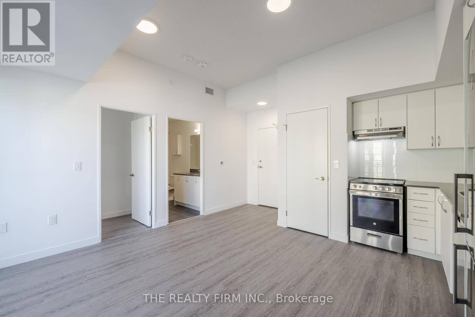 London East (east K), ON N6B2M1,375 South ST #213
