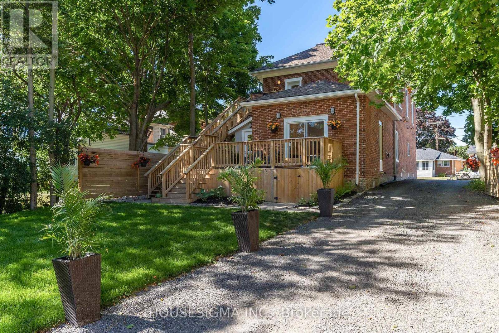 Prince Edward County (wellington Ward), ON K0K3L0,319 MAIN STREET E