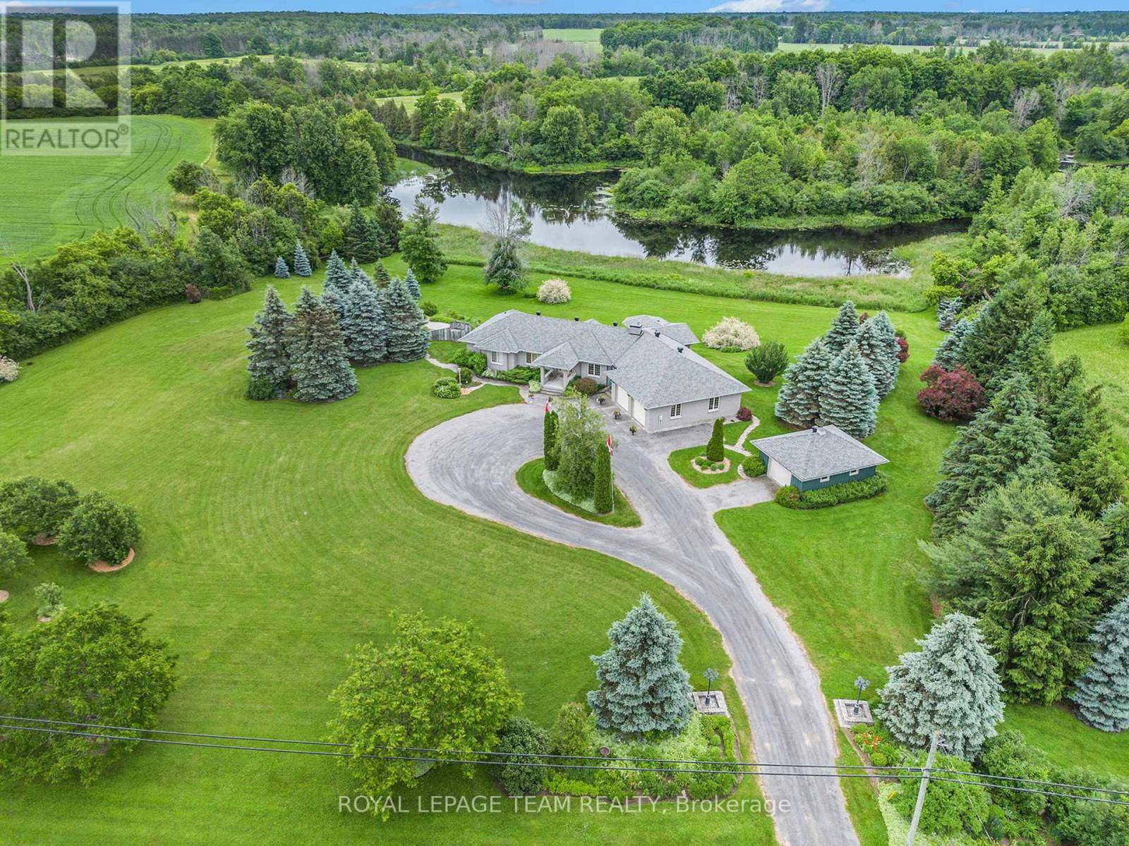 North Grenville, ON K0G1J0,2124 CTY RD 18 ROAD S