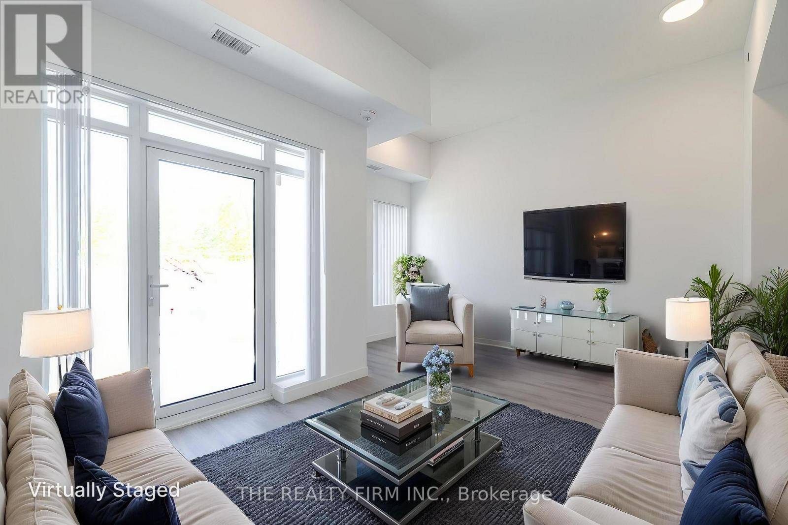 London East (east K), ON N6B2M1,375 South ST #125
