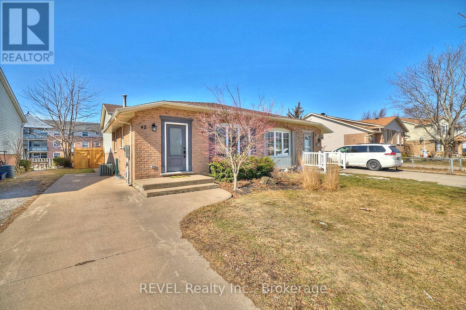42 VINTAGE CRESCENT, St. Catharines (ridley), ON L2S3C6