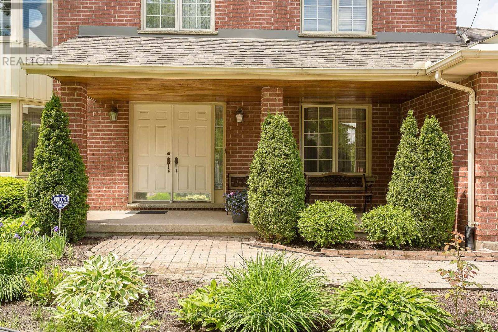 London North (north B), ON N5X3C5,1565 HASTINGS DRIVE