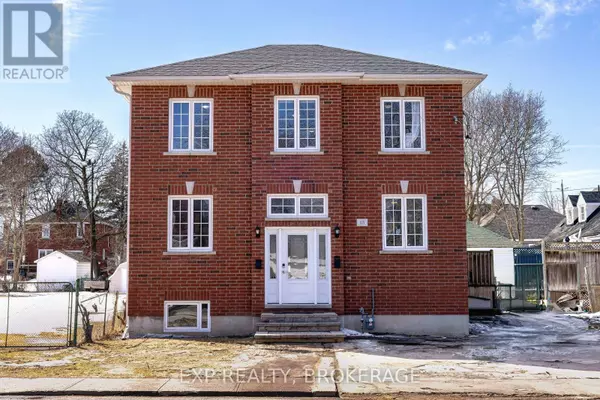 Kingston (central City East), ON K7L0B5,118 NAPIER STREET