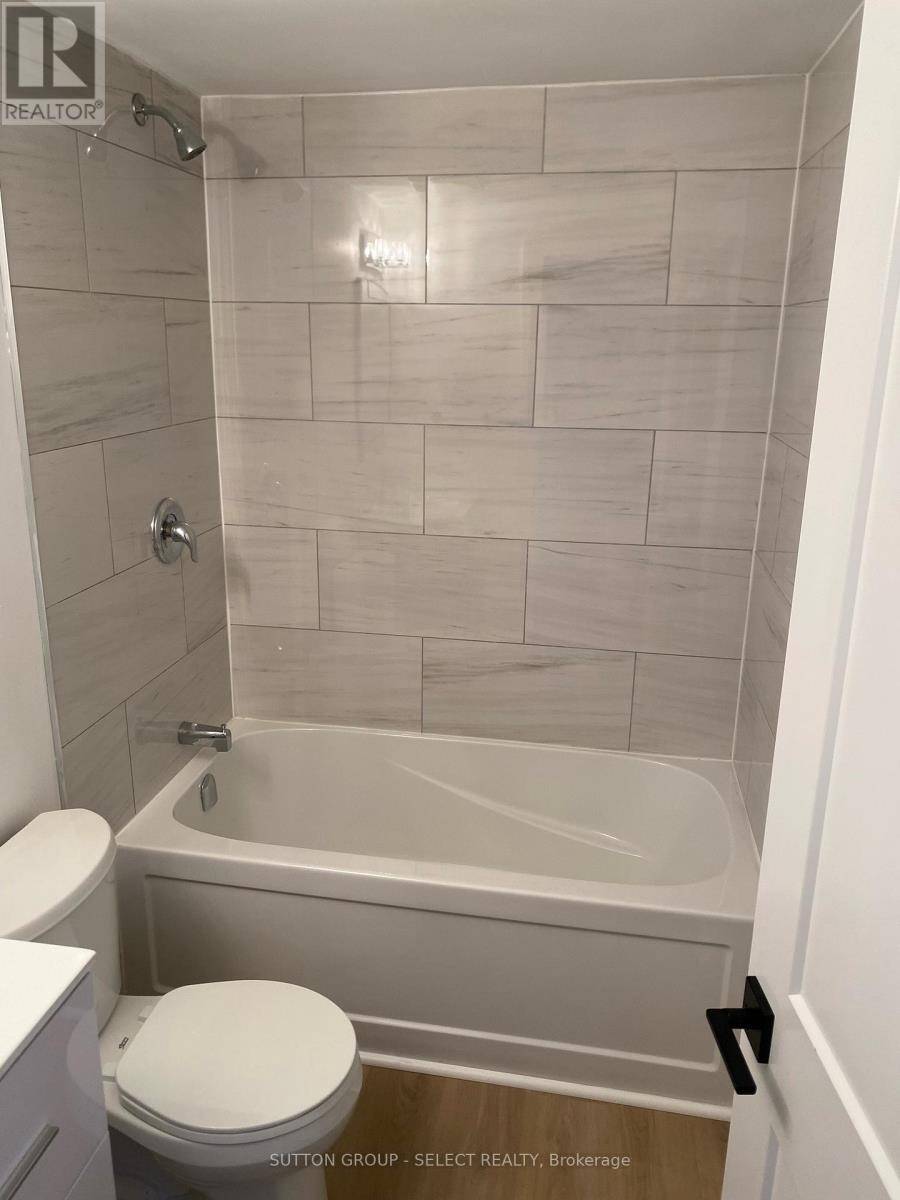 London, ON N5Y2M5,894 ADELAIDE STREET N
