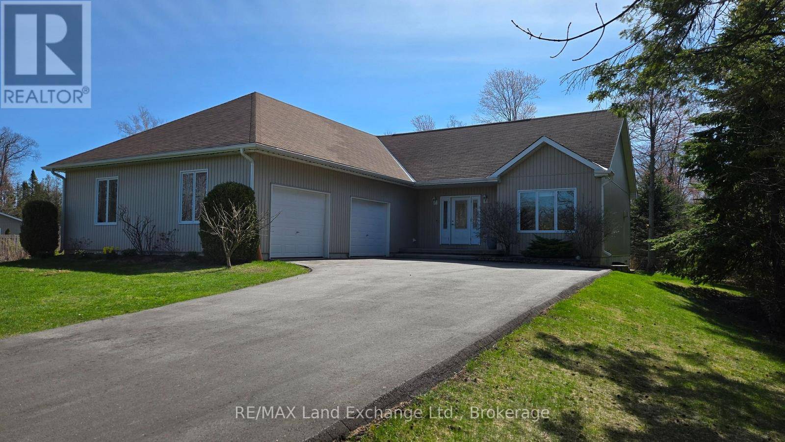 282 HURON ROAD, Huron-kinloss, ON N2Z2X3