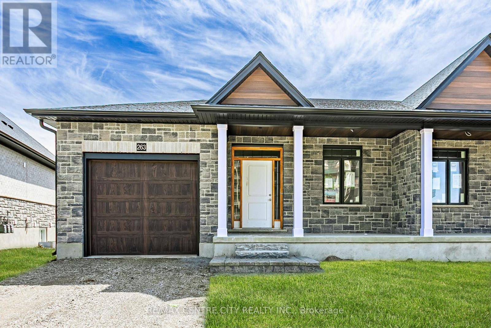 263 SOUTH CARRIAGE ROAD, London North (north I), ON N6H0B5