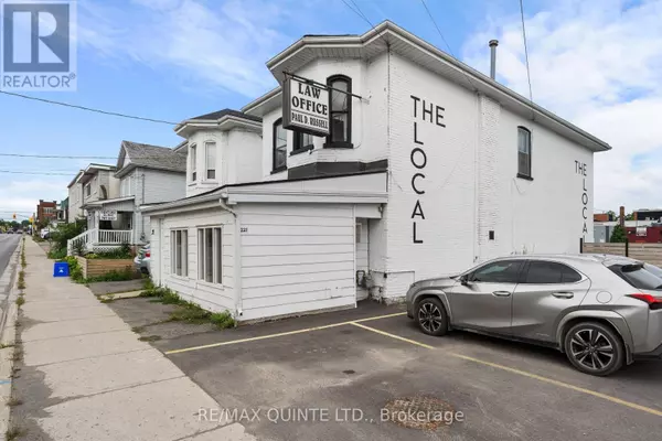Belleville (belleville Ward), ON K8P3H8,221 COLEMAN STREET
