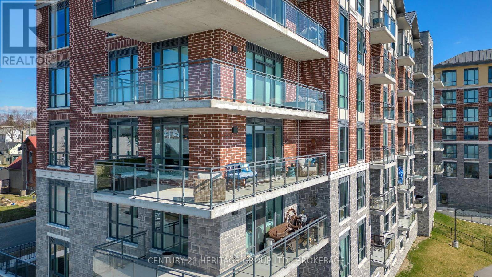 Gananoque, ON K7G0B1,129B South ST #321