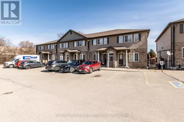 38 Howe DR #8B, Kitchener, ON N2E0E3