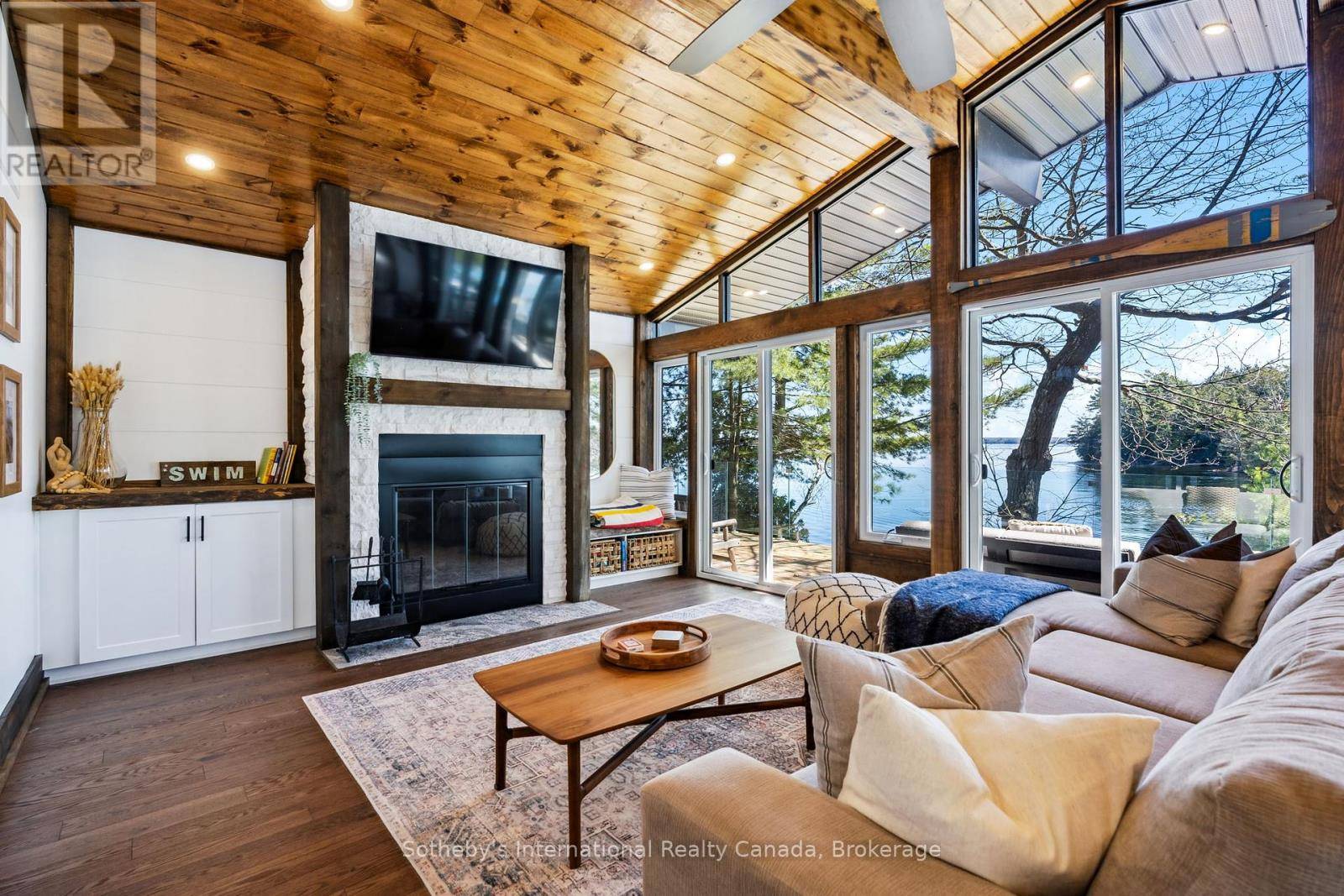 Gravenhurst (muskoka (s)), ON P1P1R2,29 BEACHGROVE ISLAND 33LM