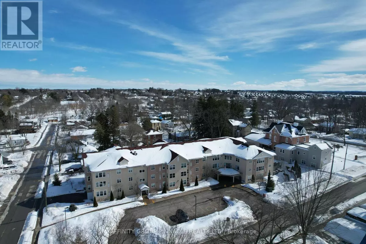 Kawartha Lakes (lindsay), ON K9V6K3,8 Huron ST East #106