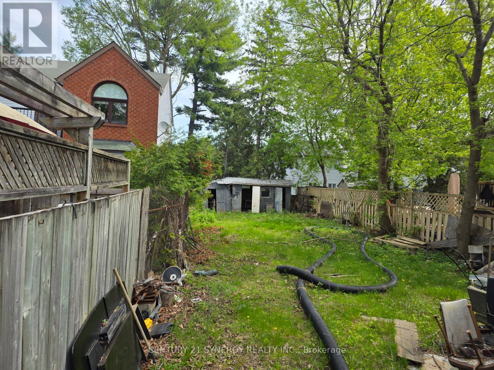 Ottawa, ON K1Z5X2,529 KIRKWOOD AVENUE