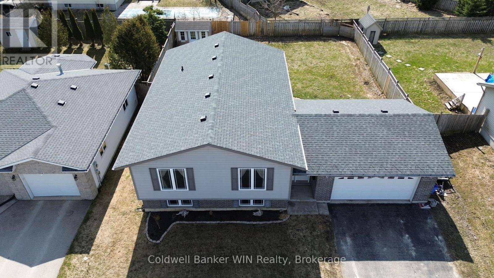 Wellington North (mount Forest), ON N0G2L2,460 KING STREET E