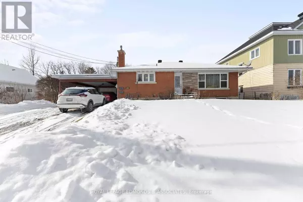 Pembroke, ON K8A4X4,466 DRAPER STREET