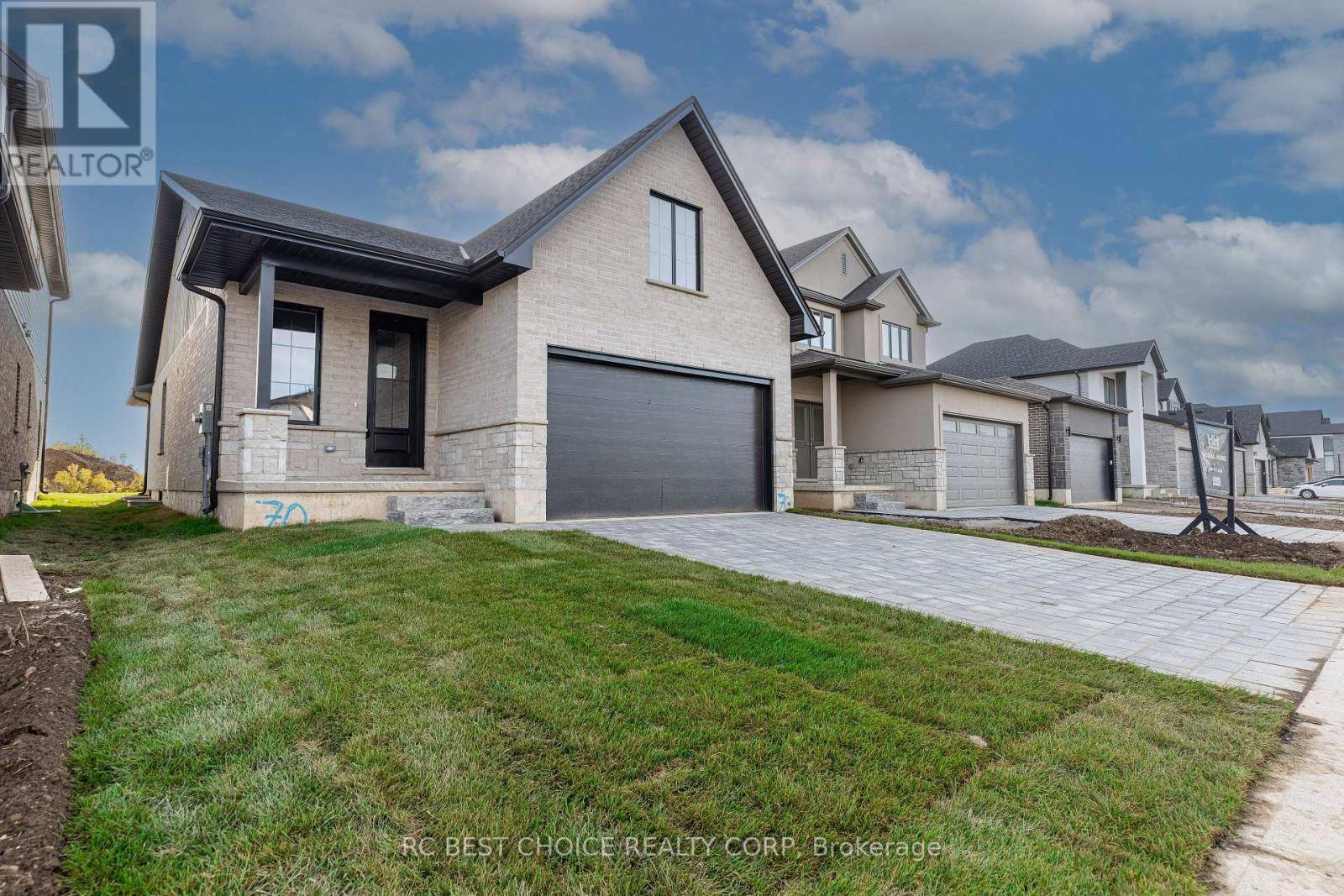 3877 CAMPBELL STREET N, London South (south V), ON N6P1B4