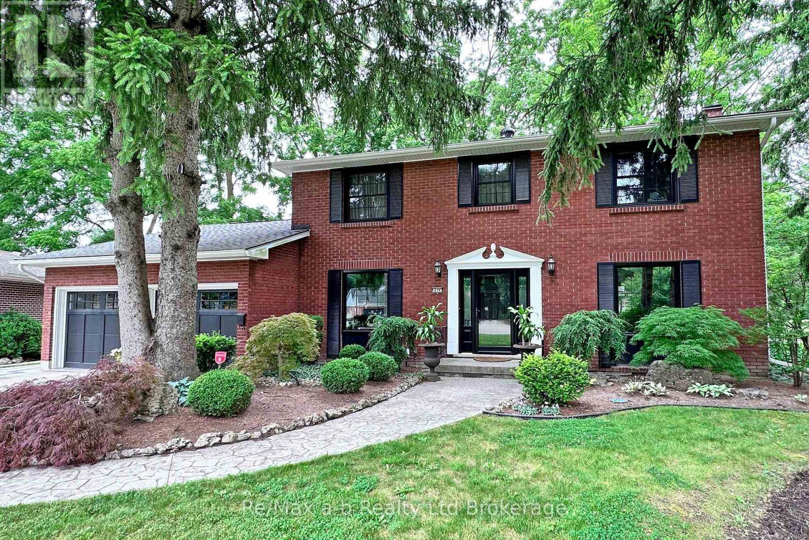 Woodstock (woodstock - North), ON N4S5T5,439 ANDREA DRIVE