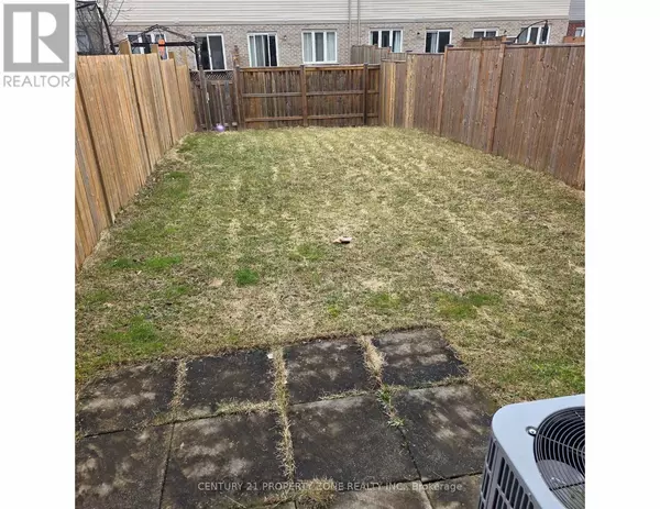 Welland (coyle Creek), ON L3C0G6,136 MONARCH STREET