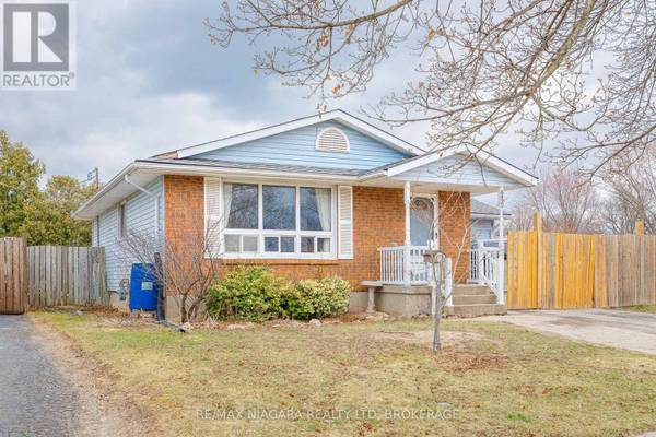 Niagara Falls (chippawa), ON L2G6V8,8420 LAMONT AVENUE