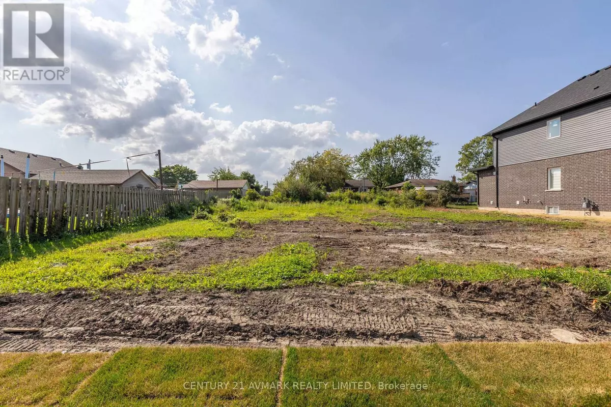 Welland (lincoln/crowland), ON L3B0J8,N/A MCLAUGHLIN STREET