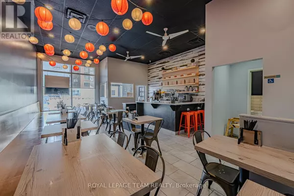 Ottawa, ON K2G4R2,1691 MERIVALE RD #3